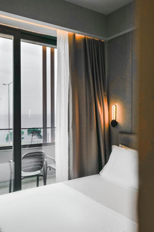 Miramare Boutique Hotel Vlorë Buitenkant foto